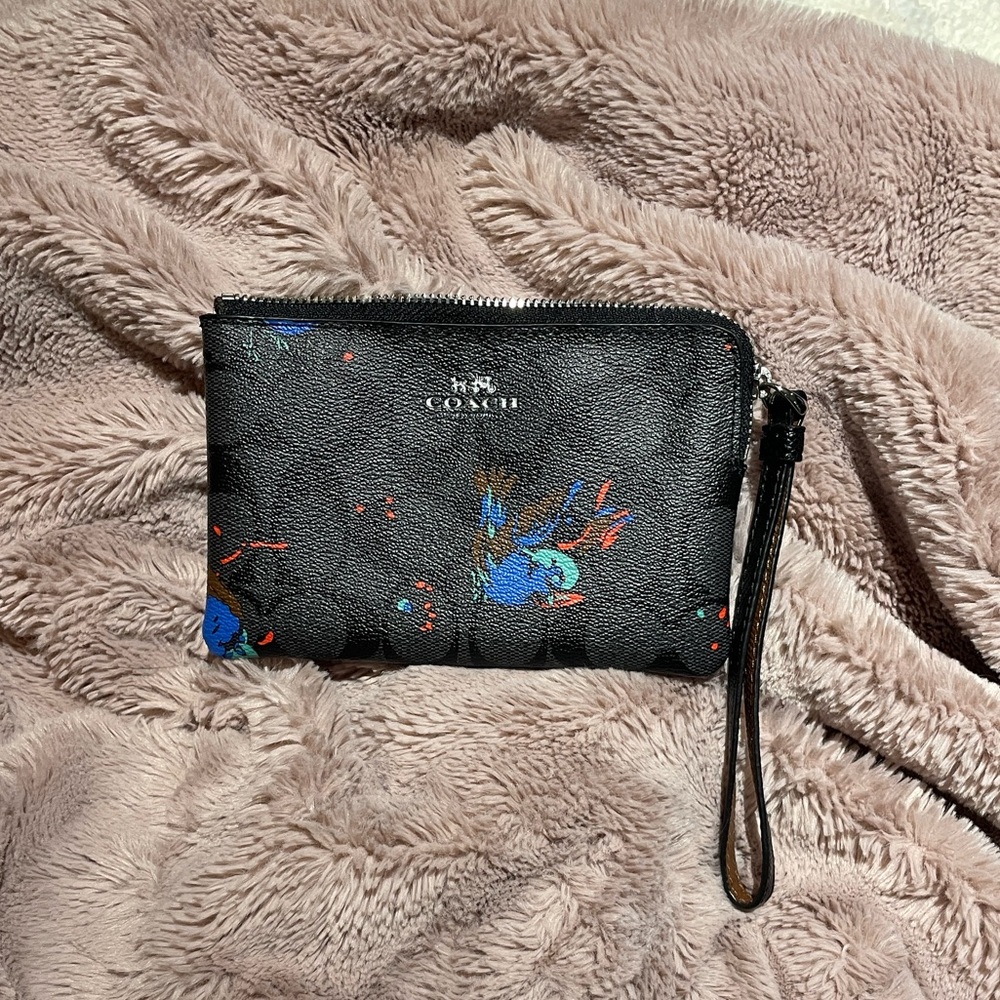COACH | Sierra Wristlet Black Signature With Blue Birds Print